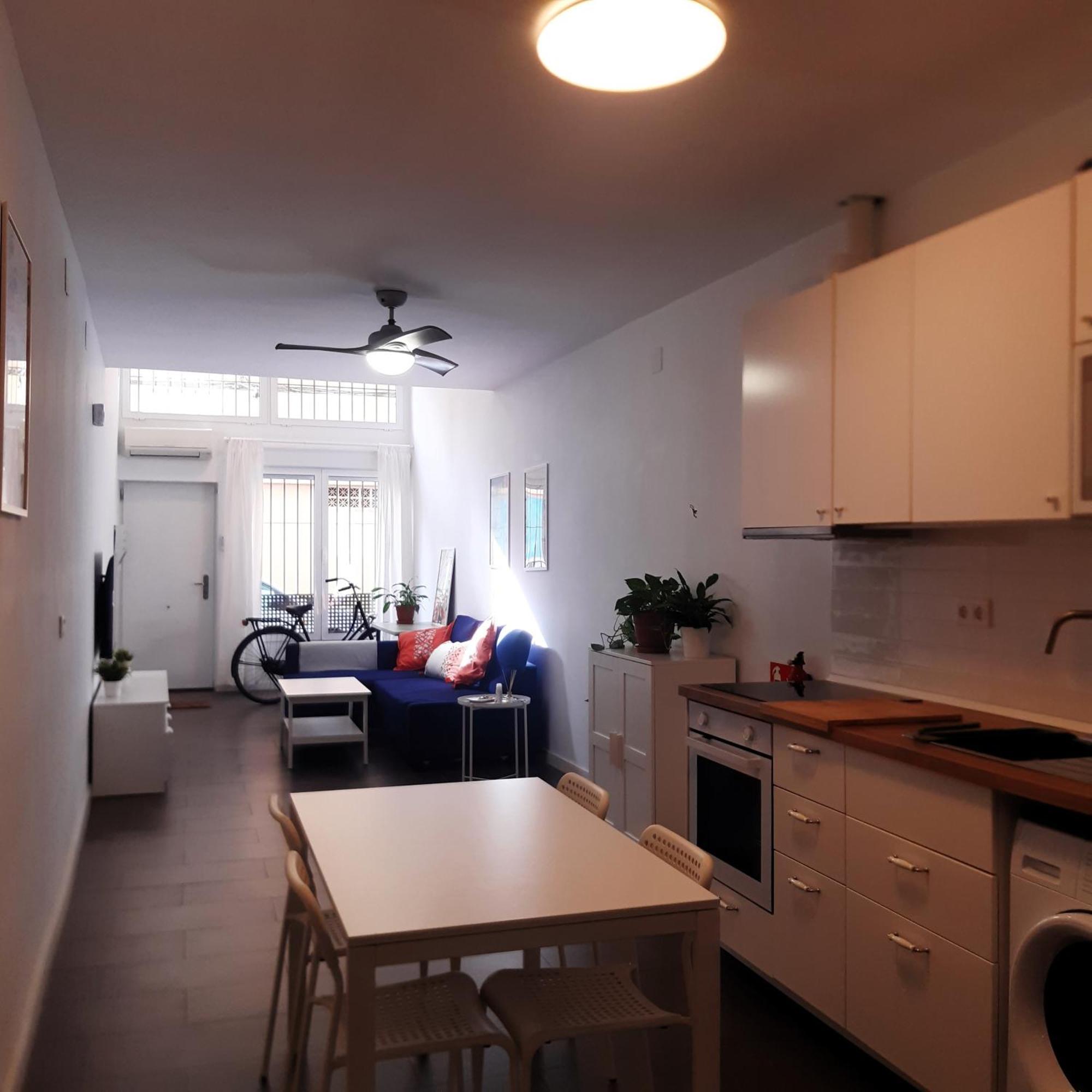 La Caramba Amplio Apartamento En La Playa Málaga Extérieur photo